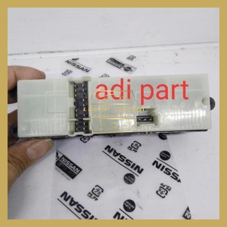 MASTER POWER WINDOW GRAND LIVINA