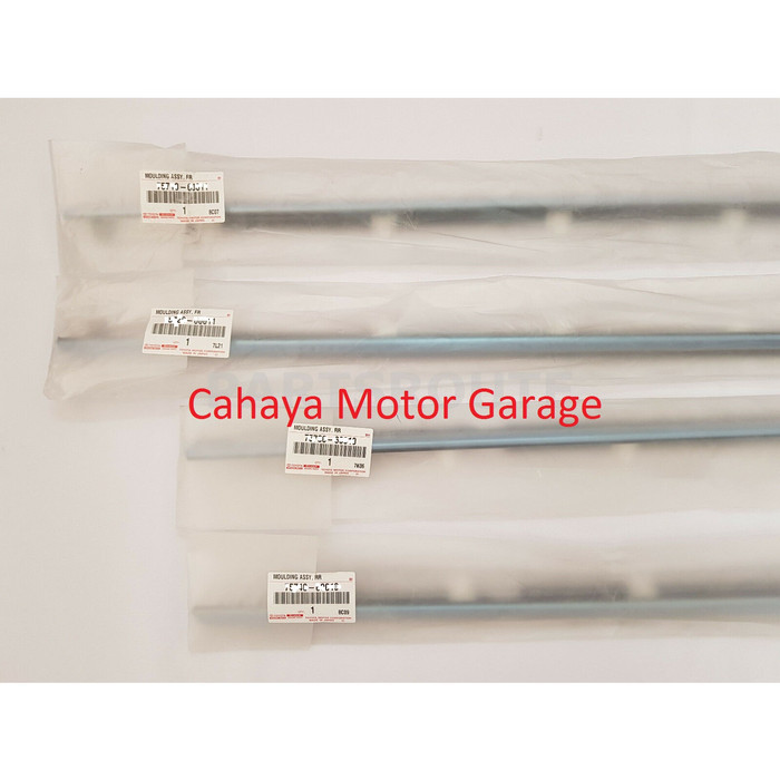 Karet Pelipit Luar Chrome Landcruiser Vx80