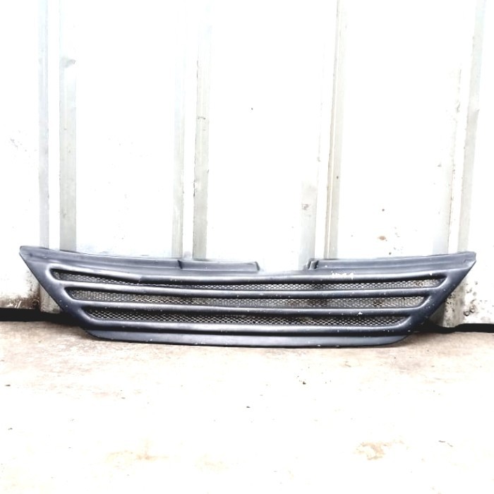 GRILL NISSAN SERENA C24 HWS CT