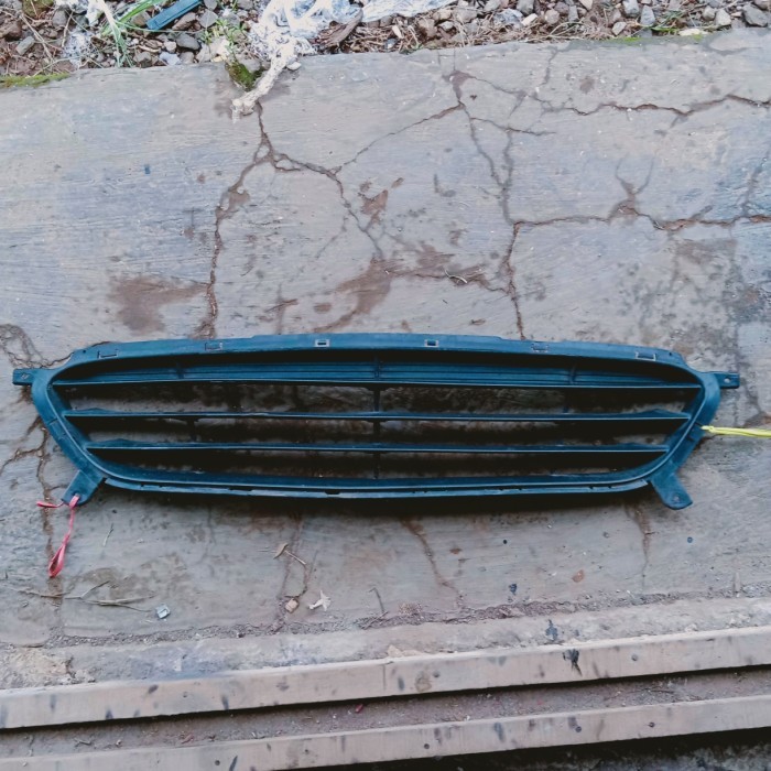 grill bumper depan Hyundai Avega 2013