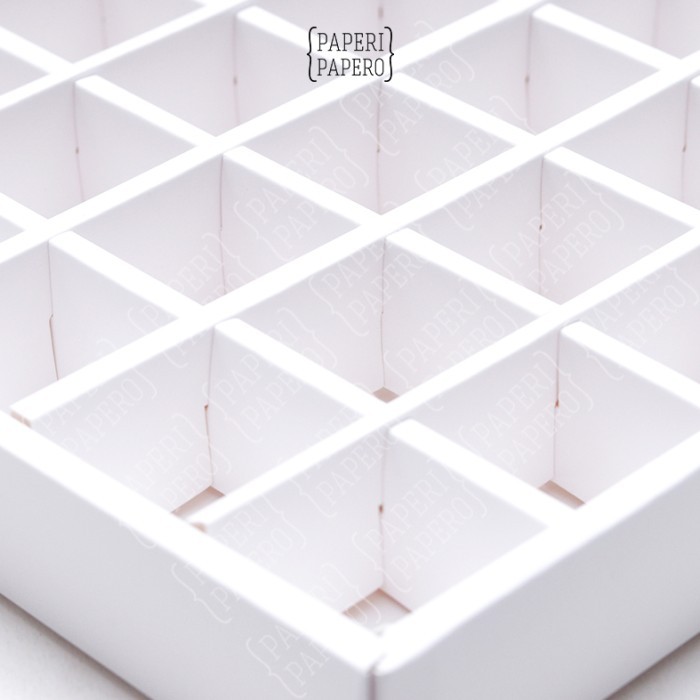 

PROMO !!! SALE TERLARIS KOTAK BOX PUTIH PARTISI 36 SLOT - PACKAGING KUE KERING SNACK 25X25X3.5 READY