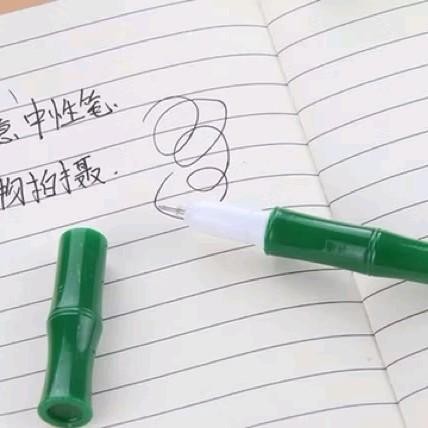 

TERMURAH PEN MOTIF BAMBU PENA GEL HITAM - WARNA RANDOM STATIONERY