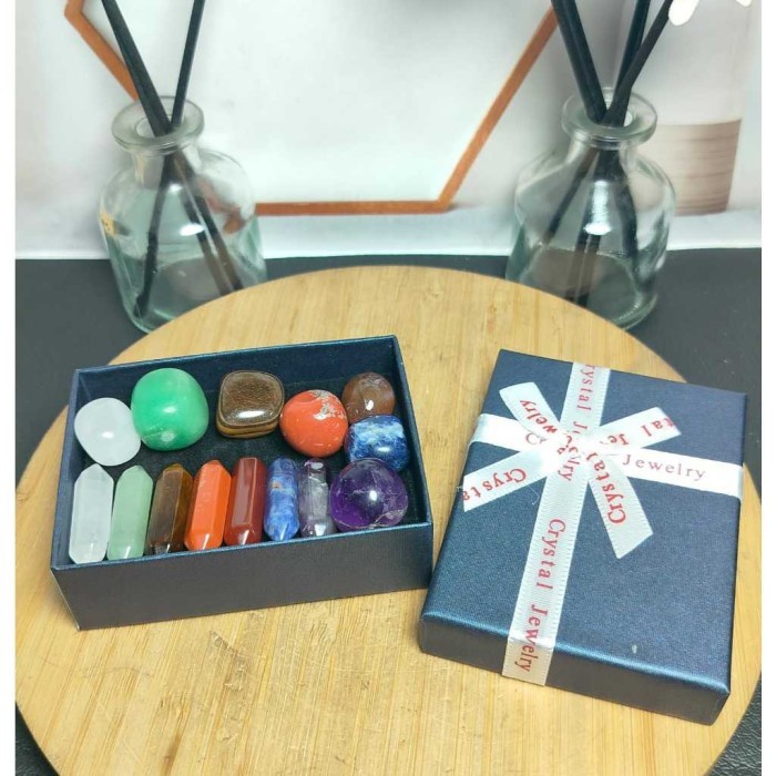 Natural 7 Chakra Small DT Pointer with Tumble Set Box