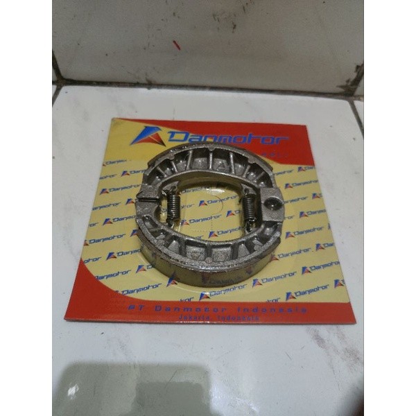 Kampas Rem Belakang Vespa Lx/S Danmotor
