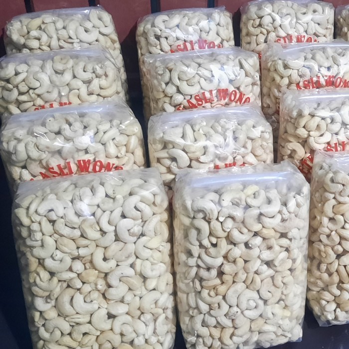 

Mete mede cashew nut mentah kering 1kg