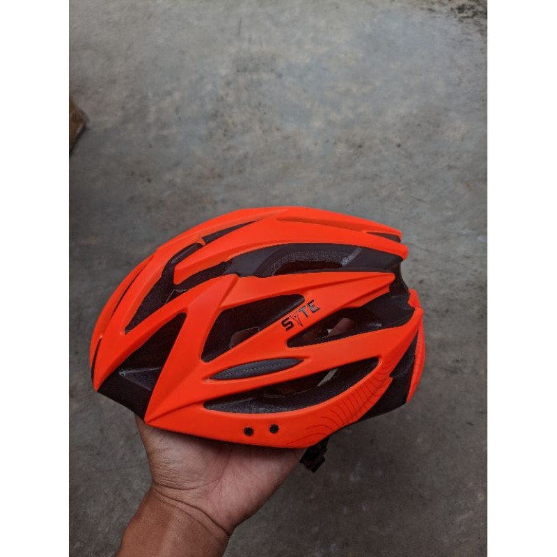 helm sepeda SYTE