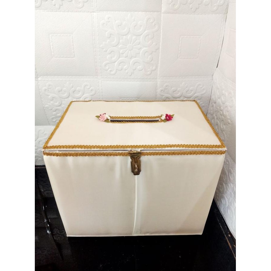 

Limited Kotak Angpao Putih Polos Pernikahan