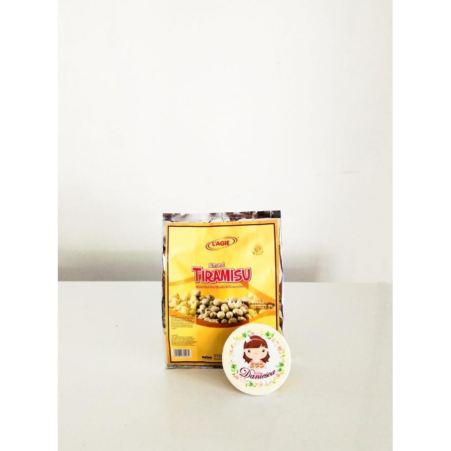 

325 gr coklat lagie tiramisu almond premium Berkualitas