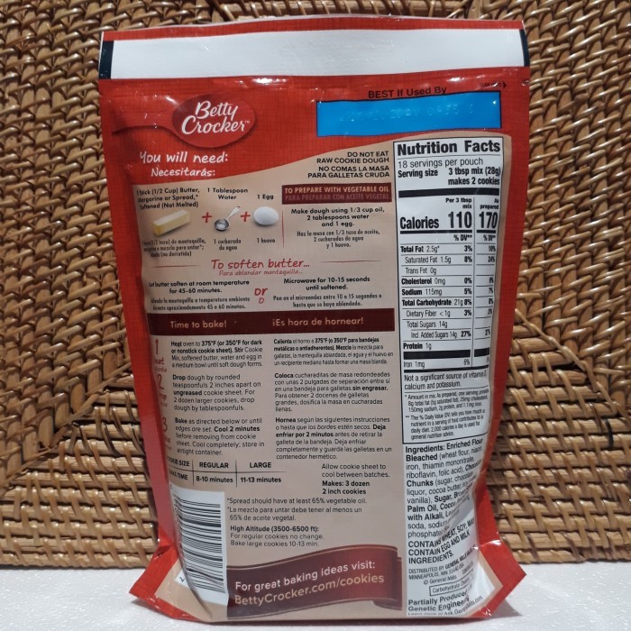 

BETTY CROCKER DOUBLE CHOCOLATE CHUNK COOKIE MIX 496 GR