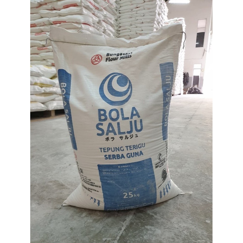 

BOLA SALJU TEPUNG TERIGU SERBA GUNA 25 KG
