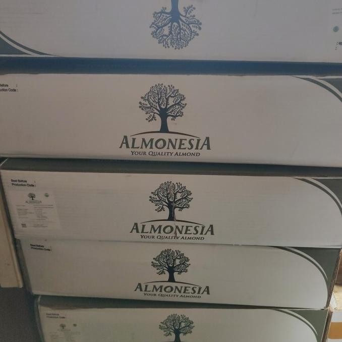 

kacang almond mentah Almonesia 1 karton 22.68kg Berkualitas