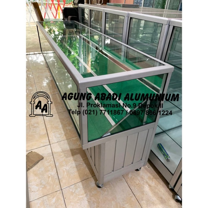 ETALASE COUNTER HP PERDANA