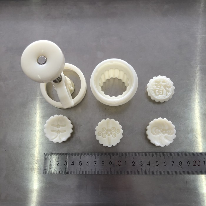 

READY CETAKAN NASTAR / MOON CAKE 30 GRAM 1 SET ISI 4 MACAM CHEONGSAM BAJU