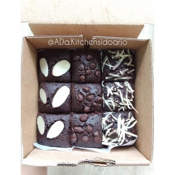 

fx-76 Brownies Fudgy Mini 10x10 isi 9 (Free Pita) Murah