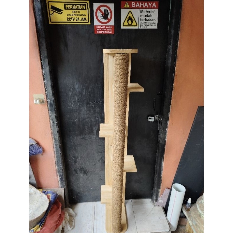 CAT TREE CAT CONDO CAT SCRATCHER TIANG GARUKAN PANJATAN KUCING KAYU