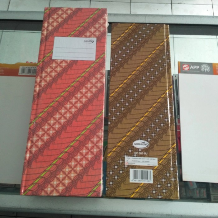 

KOMPLIT PAPERLINE BUKU TULIS HARD COVER EXPEDISI 100 LEMBAR - PACK ISI 5 BUKU. KODE 670