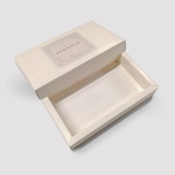 Seradia Hijab Segi Empat Harina