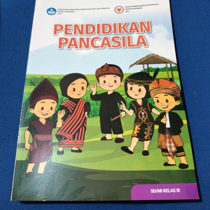 

Pendidikan Pancasila Sd/Mi Kelas 3 Kemendikbudristek 2023 Ressi Kartika Dewi-Kamala Rahayu Candra