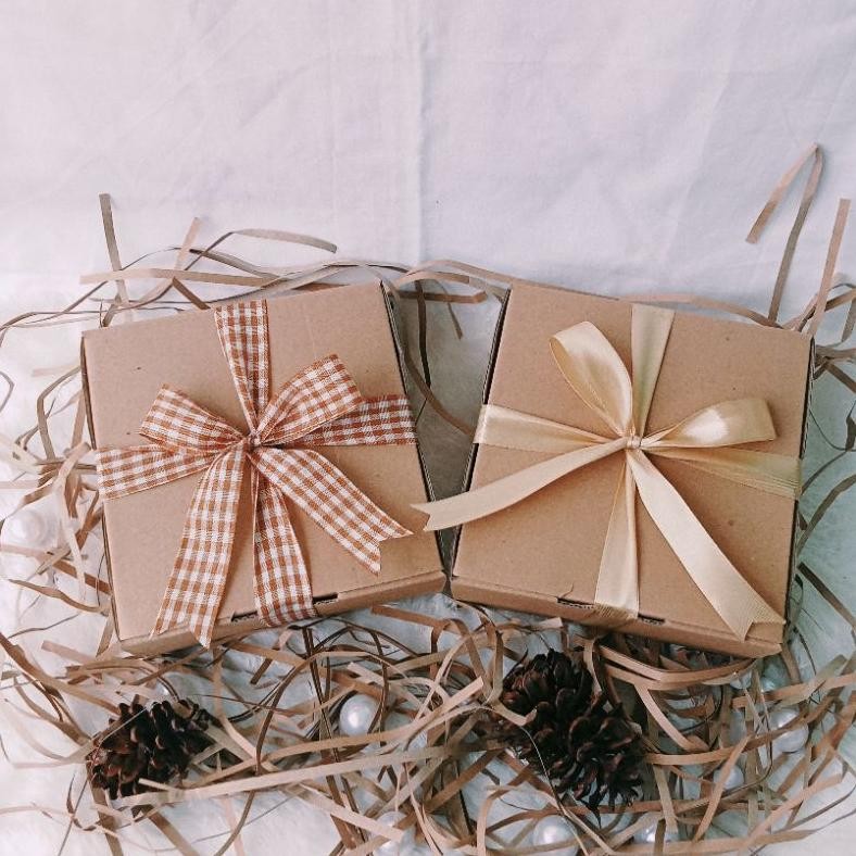 

BISA COD Hampers coklat mini/Hampers Ulangtahun/Kado wisuda jy-56