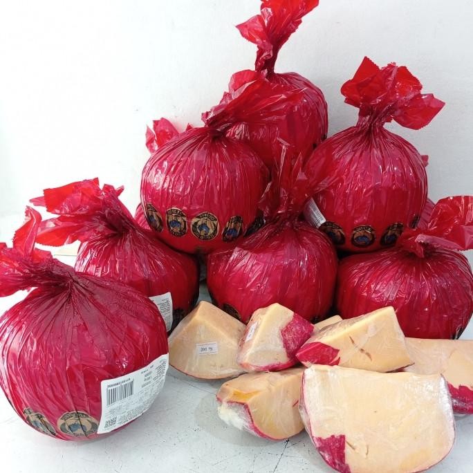 

KEJU EDAM AYAM MAS -+250GR POTONGAN