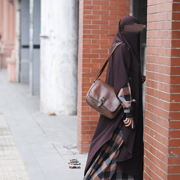 AMBER Gamis Abaya - Abaya Malikah #ayranashwa #malikah