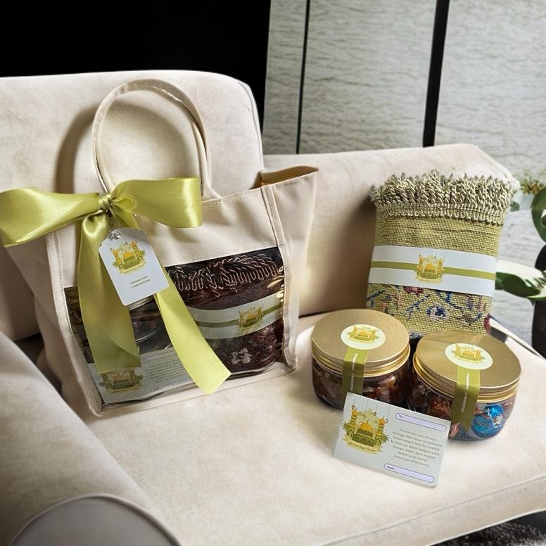 

(BISA GOSEND) Hampers premium oleh-oleh haji dan umroh by BANGGA PROJECT snack box paket oleh oleh haji umrah premium kenang-kenangan souvenir haji arab saudi murah berkualitas