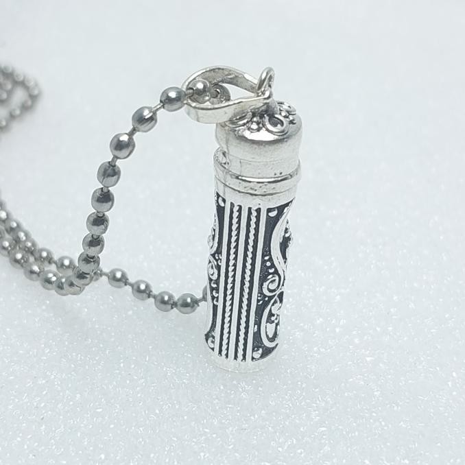 Kalung Liontin Tabung Berisi Khiriz/Hiriz Untuk Mendapatkan Jodoh