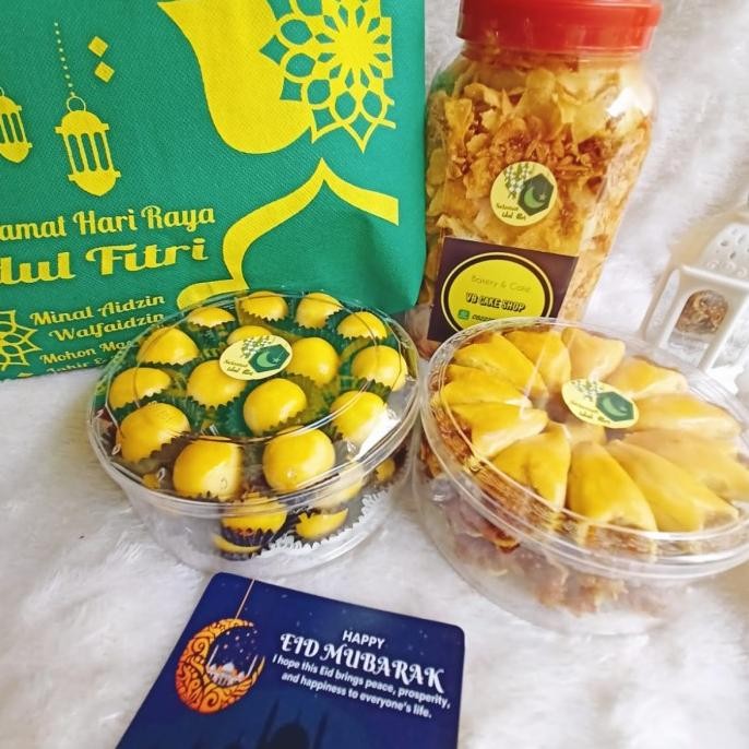 

Parcel idul Fitri paket nastar + keripik kentang ebi lebaran GVS