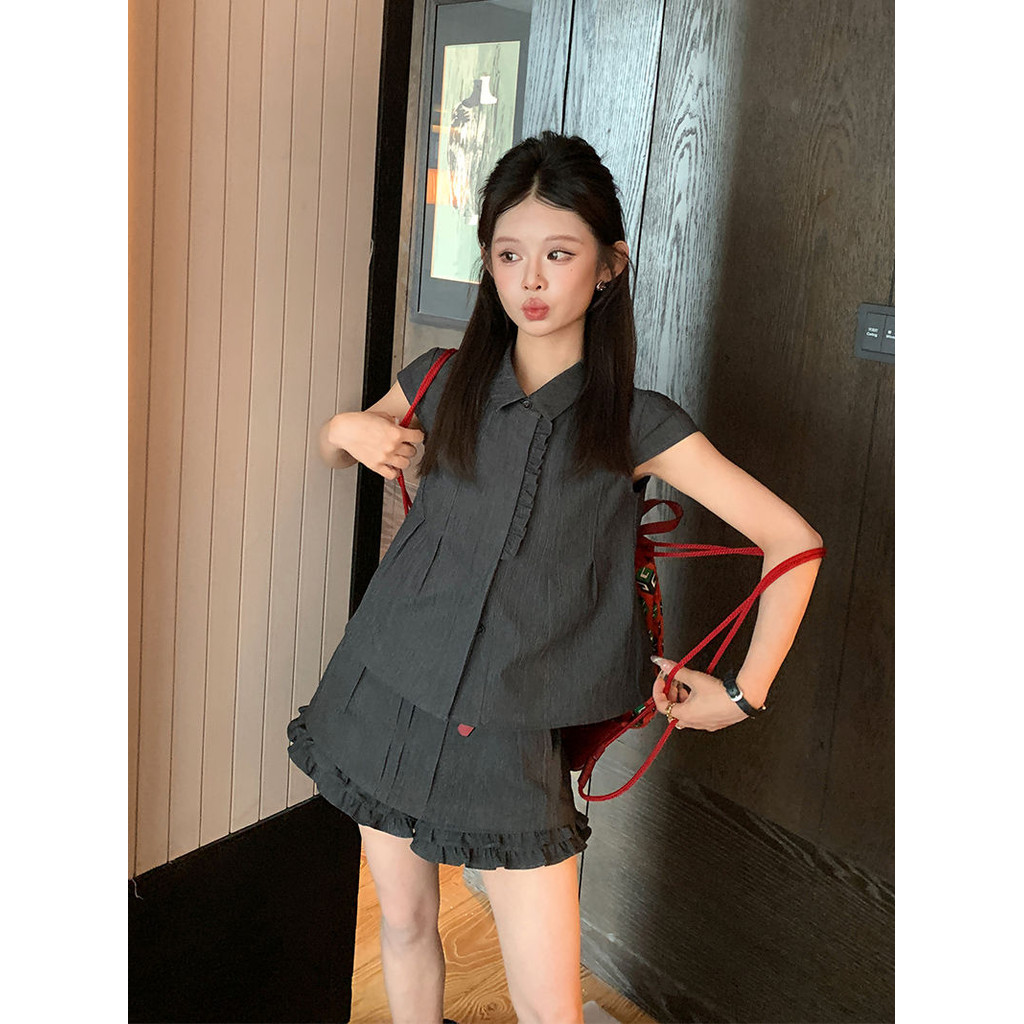 Blus Vintage Wanita dengan Renda, Set Rok dan Celana Tinggi