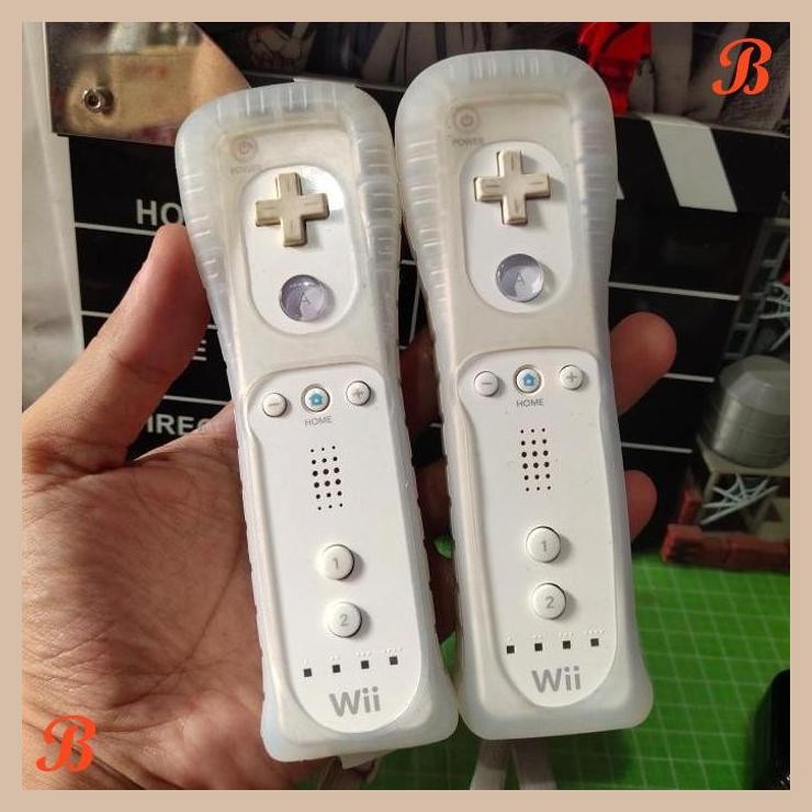 [R28] NINTENDO WIIMOTE WII