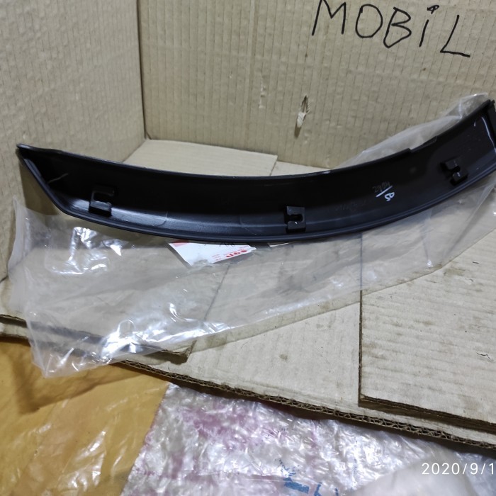 Fender Bemper Depan Ignis