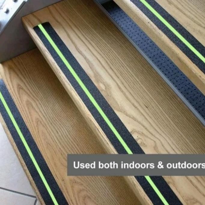 

STIKER FOSFOR ANTI SLIP TANGGA GLOW IN THE DARK - UK 5 CM ANTI LICIN