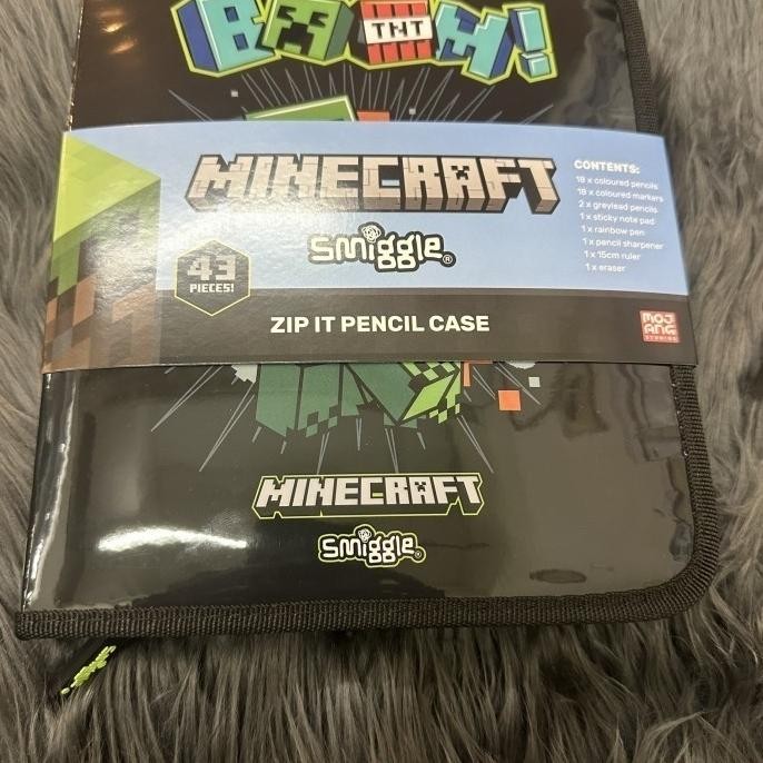 

Kotak pensil smiggle minecraft ( udah sama isi nya )