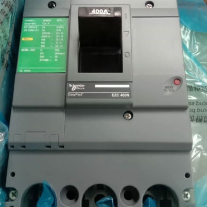 MCCB schneider EZC 400N 3p 400A 36kA schneider