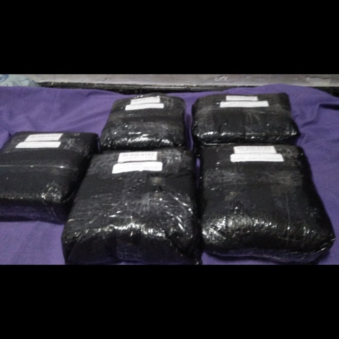 

PARCEL KUE LEBARAN/ IDUL FITRI HAMPRES PUTRI MAMA PREMIUM BOX