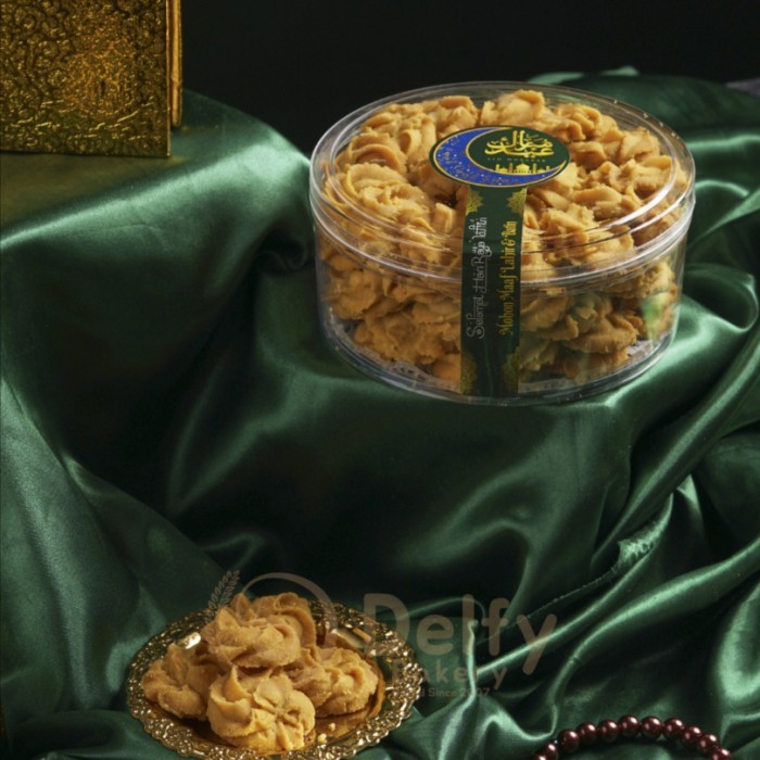 

PAKET KUE KERING LEBARAN ISI 3/HAMPERS LEBARAN PREMIUM
