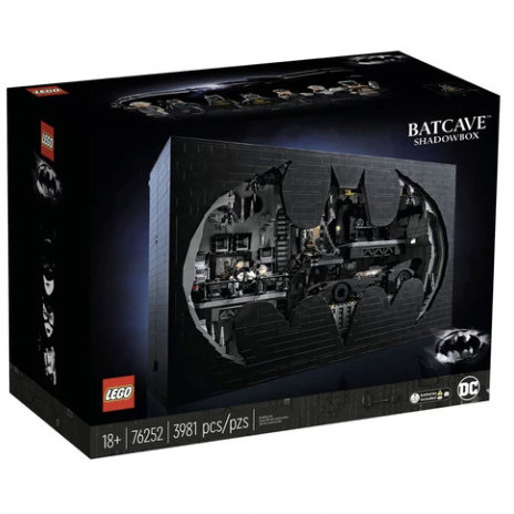 

Lego BATMAN SuperHeroes 76252 Batcave Shadow Box
