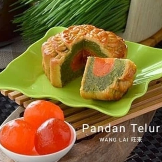 

MOON CAKE WANG LAI PANDAN TELUR / KUE BULAN WANGLAI MOONCAKE ISI 4PCS