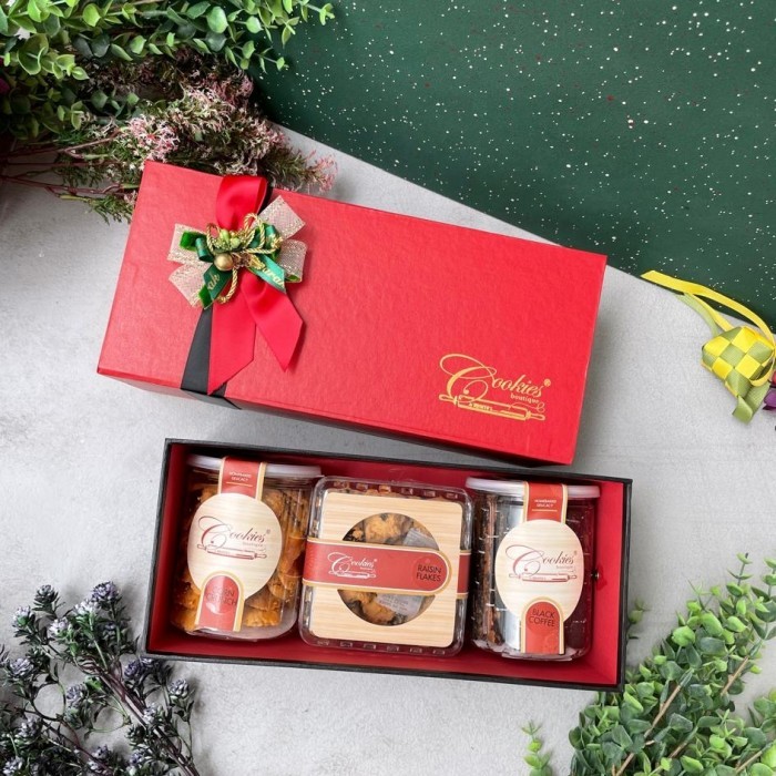 

Parcel Ramadan deBrontos Cookies Box Hampers Kue Kering Lebaran