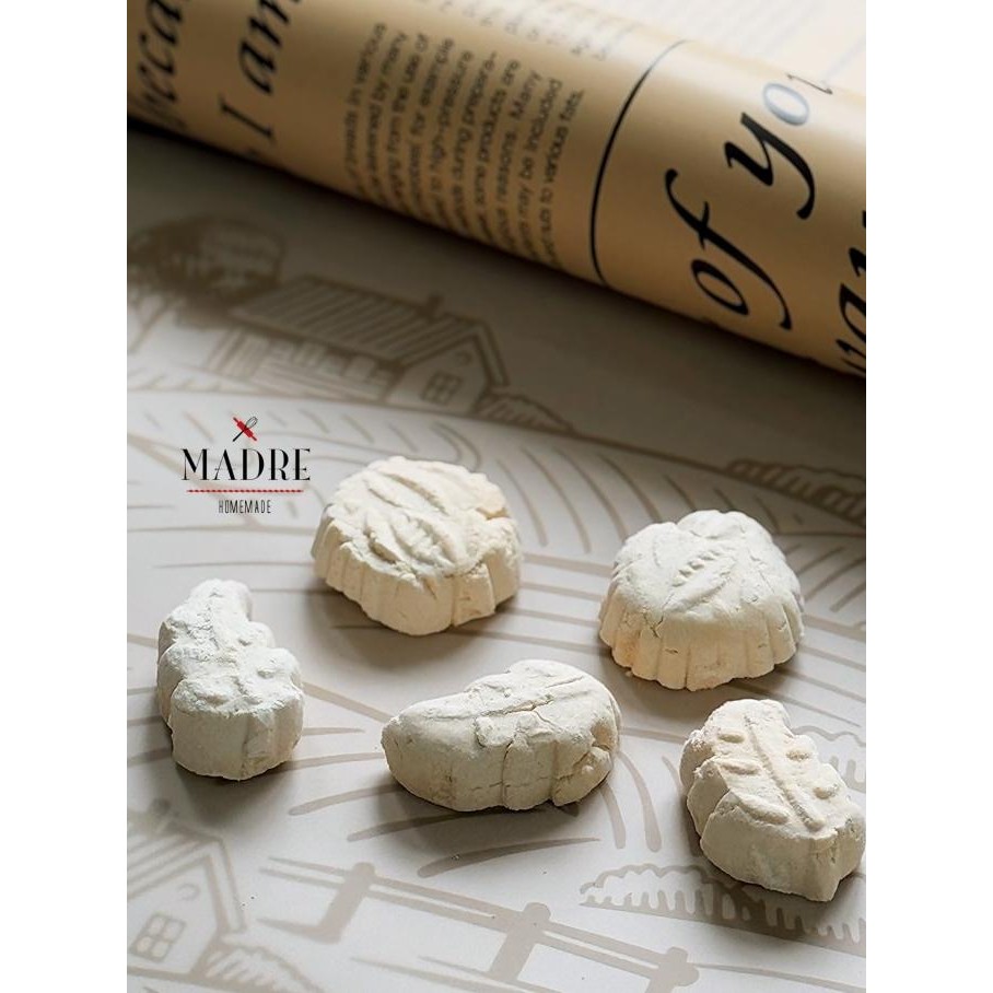 

Ready Cookies Kueh Bangkit / Kue Kering Sagu - Madre Homemade Berkualitas