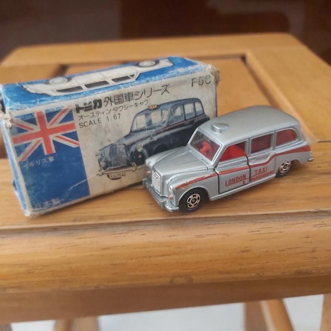 Tomica Blue Box Foreign Car Series F56 Austin Taxi Cab