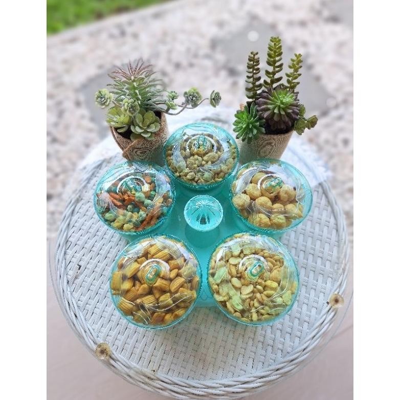 

Um57 hampers lebaran set toples dan Snack kacang Hemat