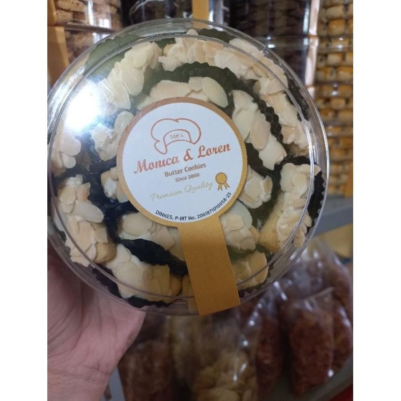 

Kue Kering Monica & Loren Diskon