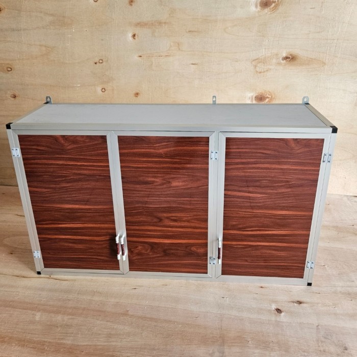 Rak Gantung Lemari Dapur Kitchen Set Atas Aluminium Acp 3 Pintu Polos