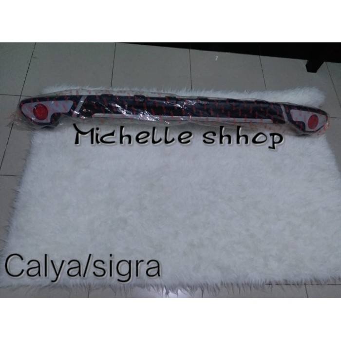 pengaman bumper bemper belakang calya /sigra list silver