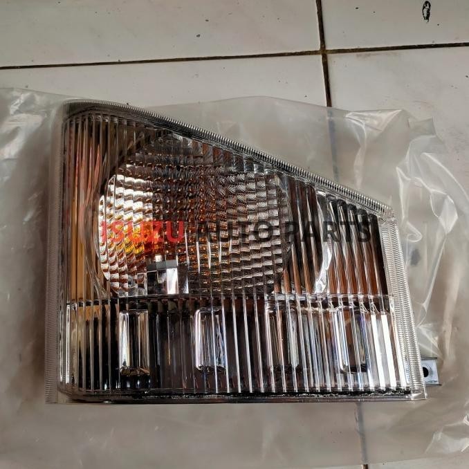 Lampu Sein Sen Kanan Rh Isuzu Elf Nmr 71 Nlr 55 Iap Ori