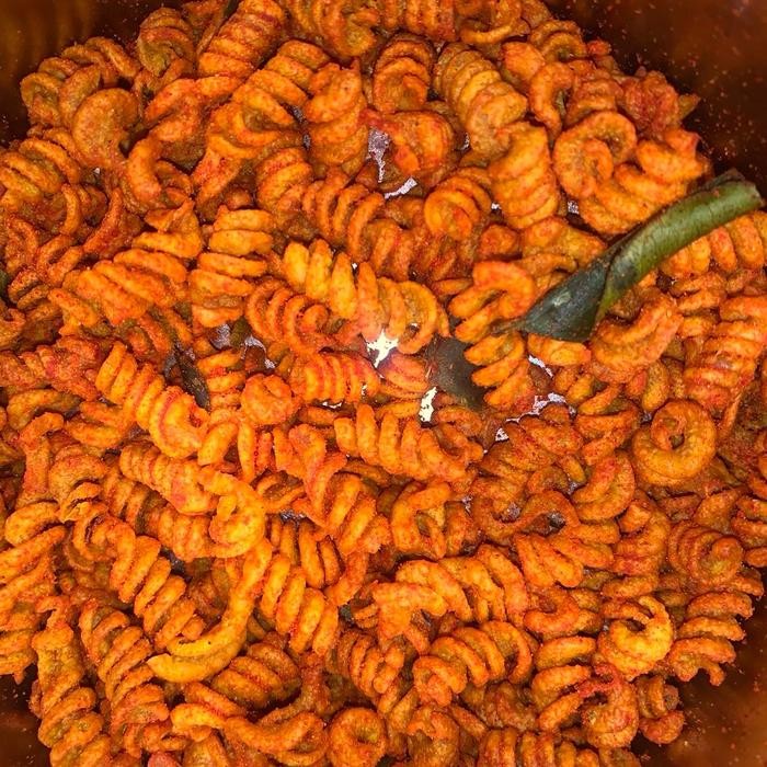 

TERLENGKAP Makaroni Spiral Daun Jeruk Snack 500g - Kemasan Kiloan - Cemilan Pedas Makanan - Asin,