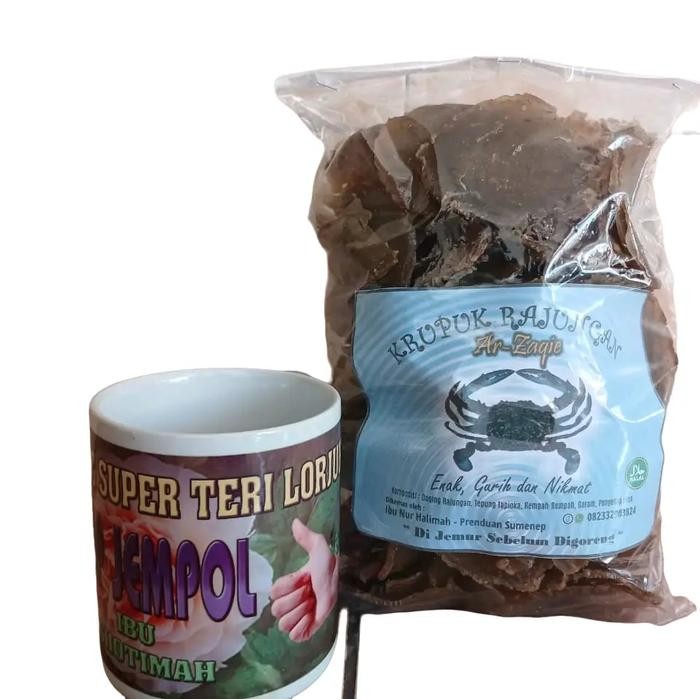 

HEMAT Kerupuk kerupuk rajungan atau kerupuk teri khas madura , jawa timur. Keripik. Food. Snacks