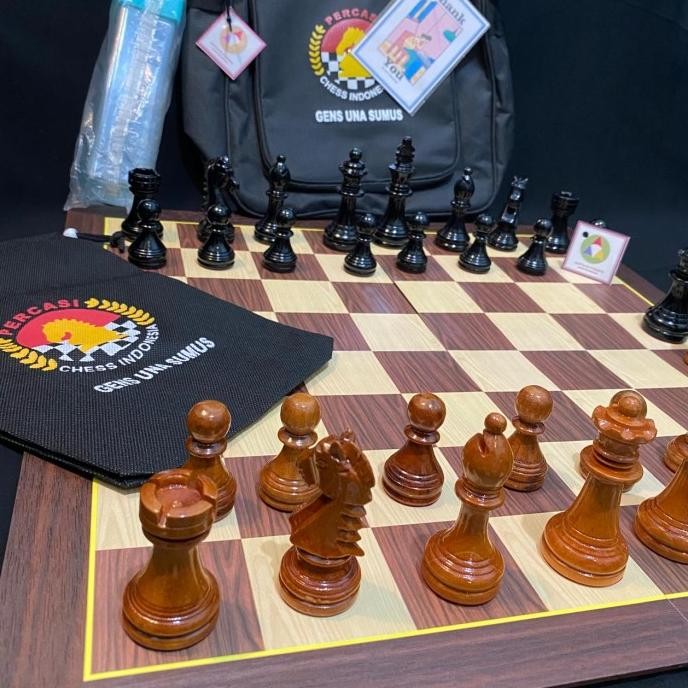 SALE New Series Catur Set Buah Kayu MAHOGANY Standar Percasi Papan Lipat 4 Atau 8 Bisa Notasi