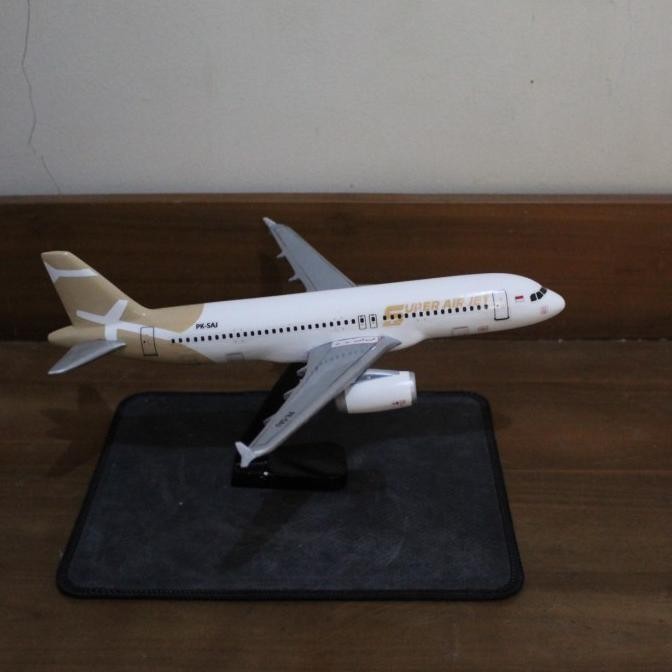Miniatur Pesawat Super Air Jet Airbus A320-200
